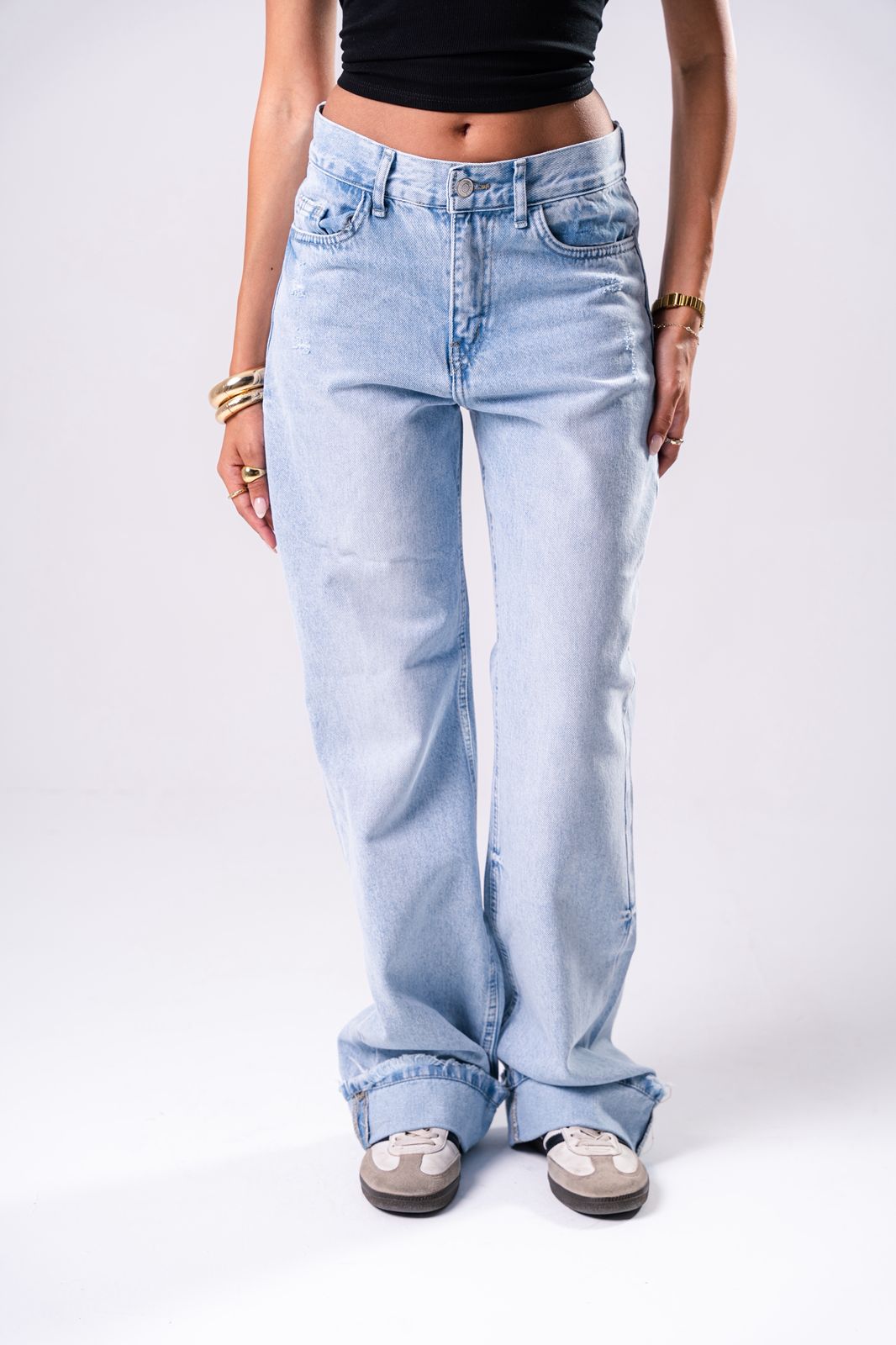 Straight Leg 90s Jeans